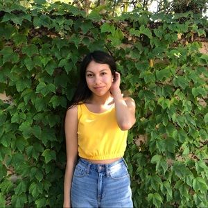 Meet your Posher, Yesi